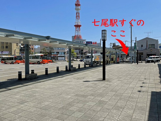 七尾駅前 月極駐車場の様子 アスファルト舗装された駐車スペース